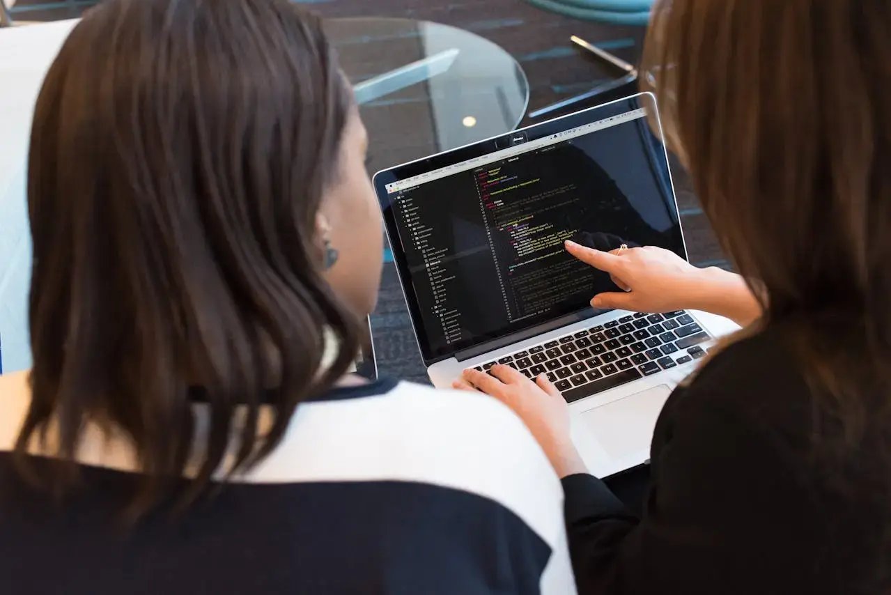 tech women senior